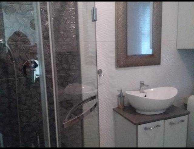 1 BEDROOM PROPERTY TO RENT IN NORTH BEACH